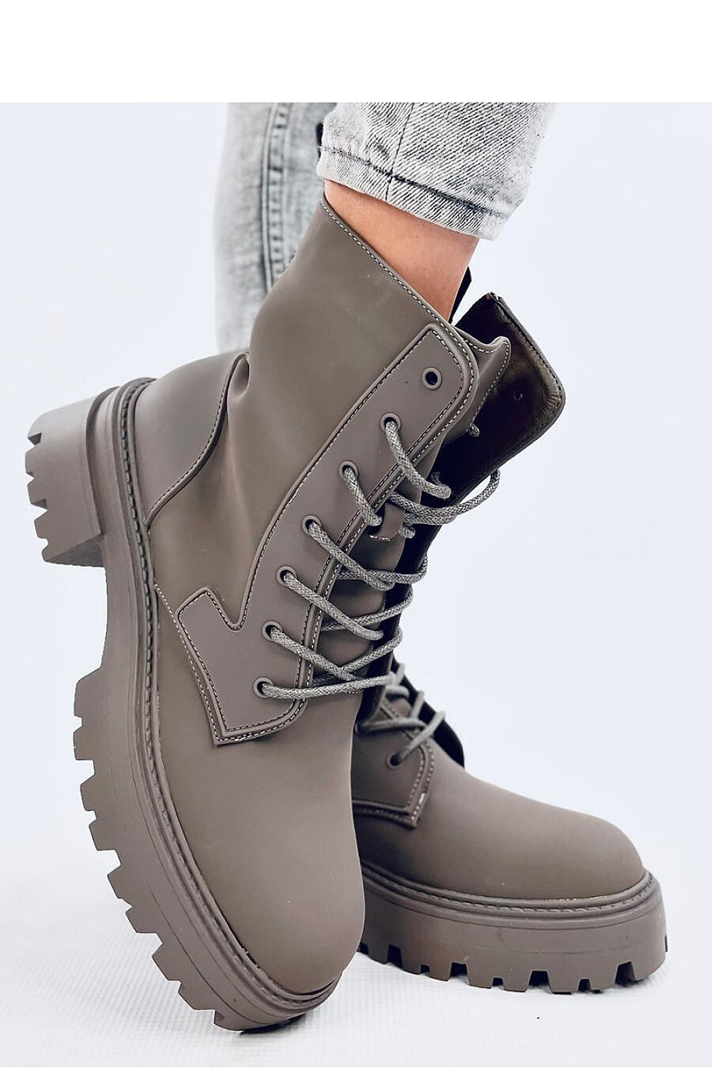  Boots model 203040 Inello 