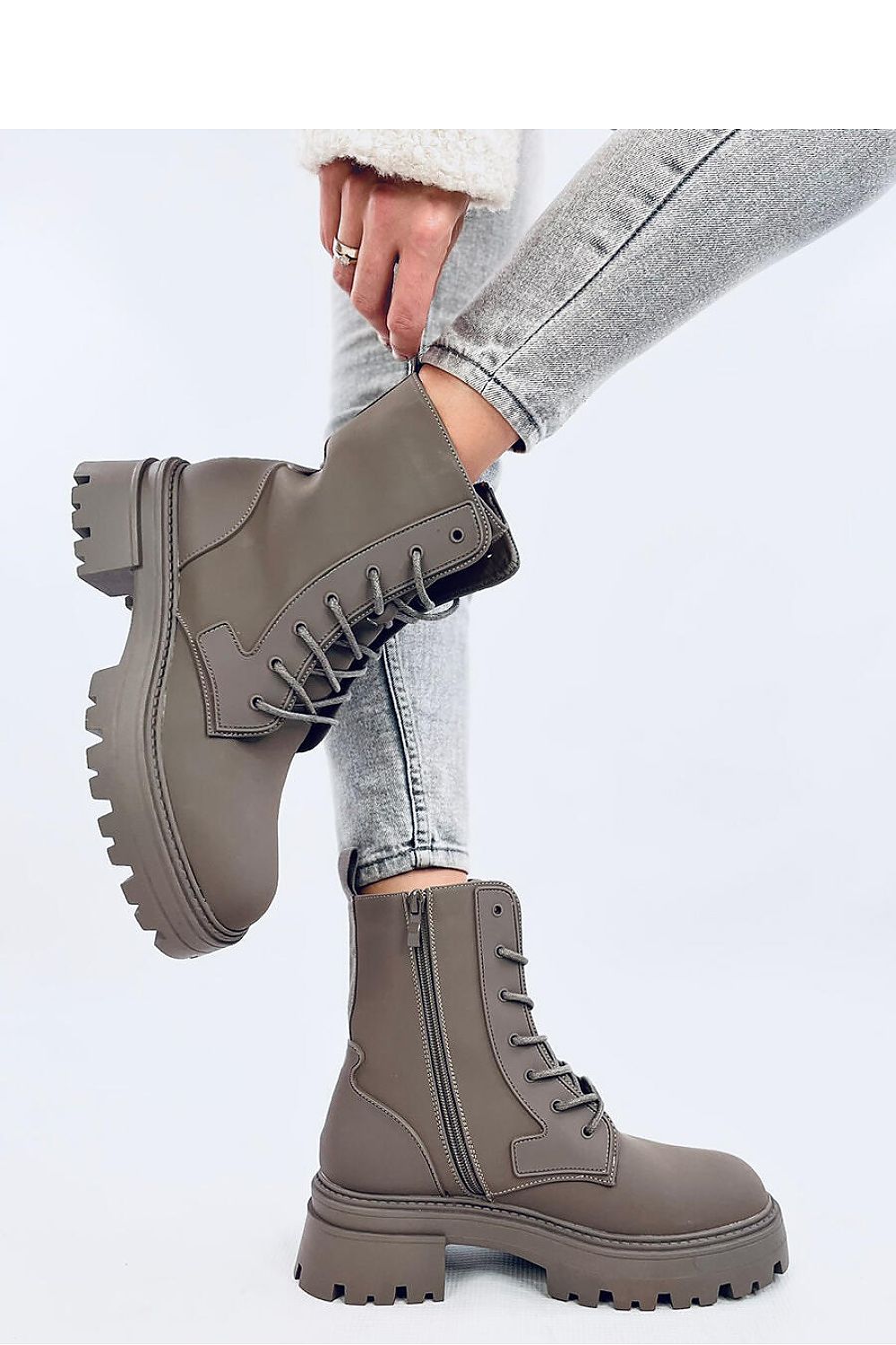  Boots model 203040 Inello 