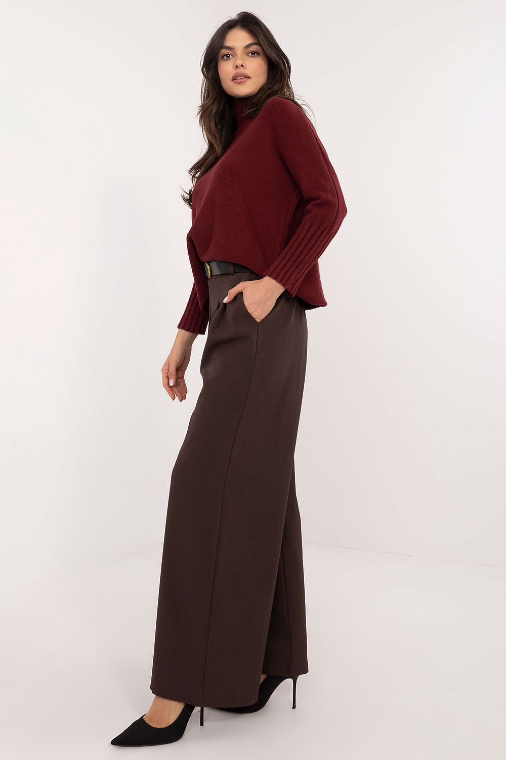  Women trousers model 203167 Italy Moda 