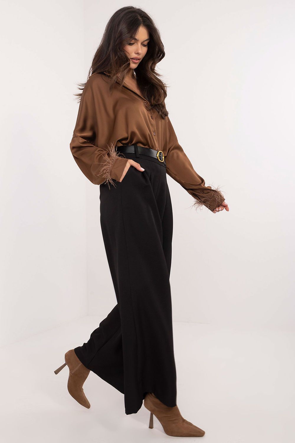  Women trousers model 203168 Italy Moda 
