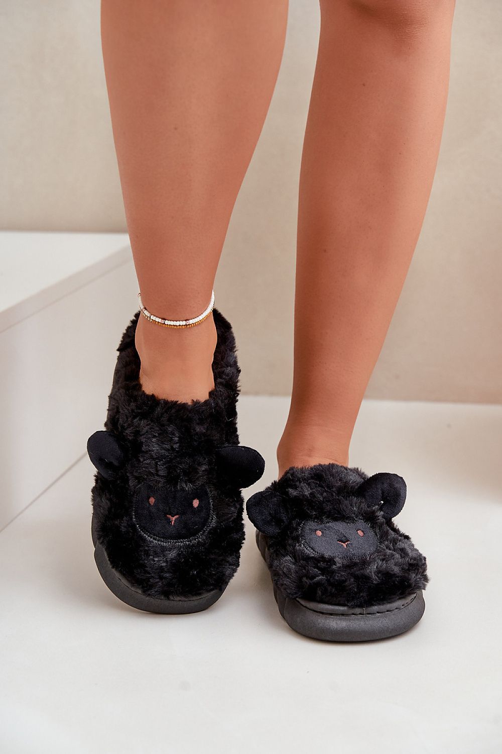  Slippers model 203609 Step in style 