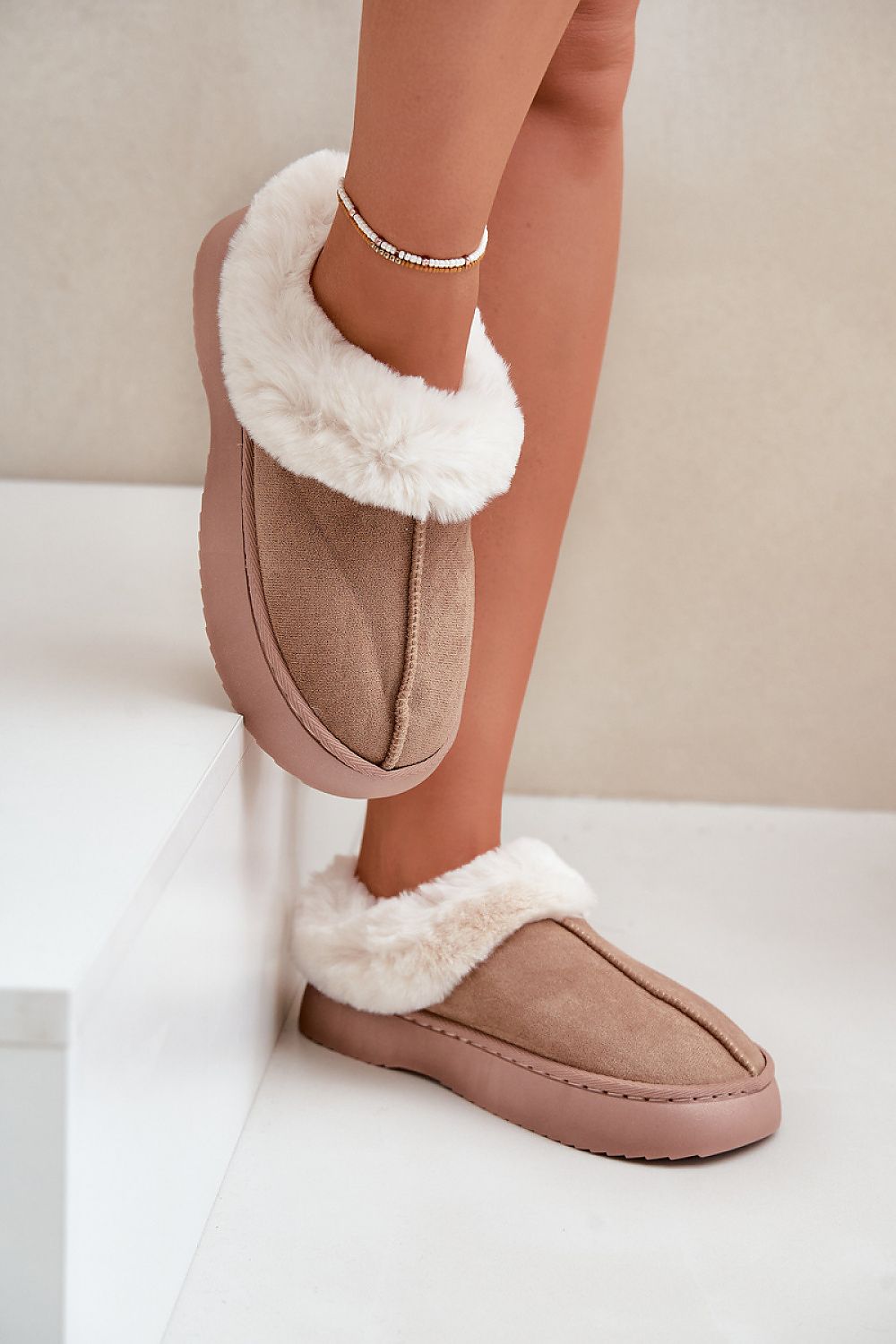  Slippers model 203619 Step in style 