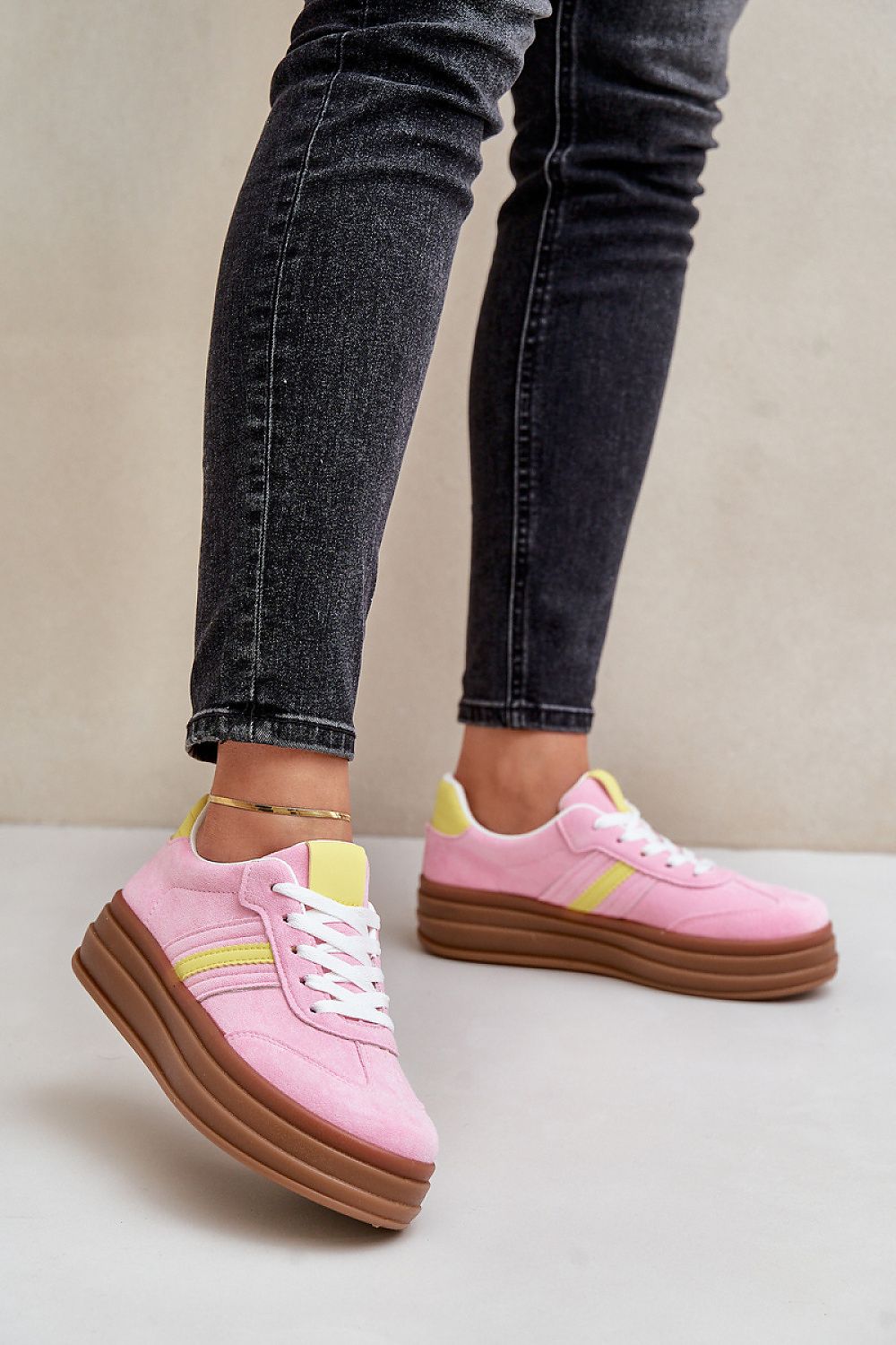  Sport Shoes model 203631 Step in style 