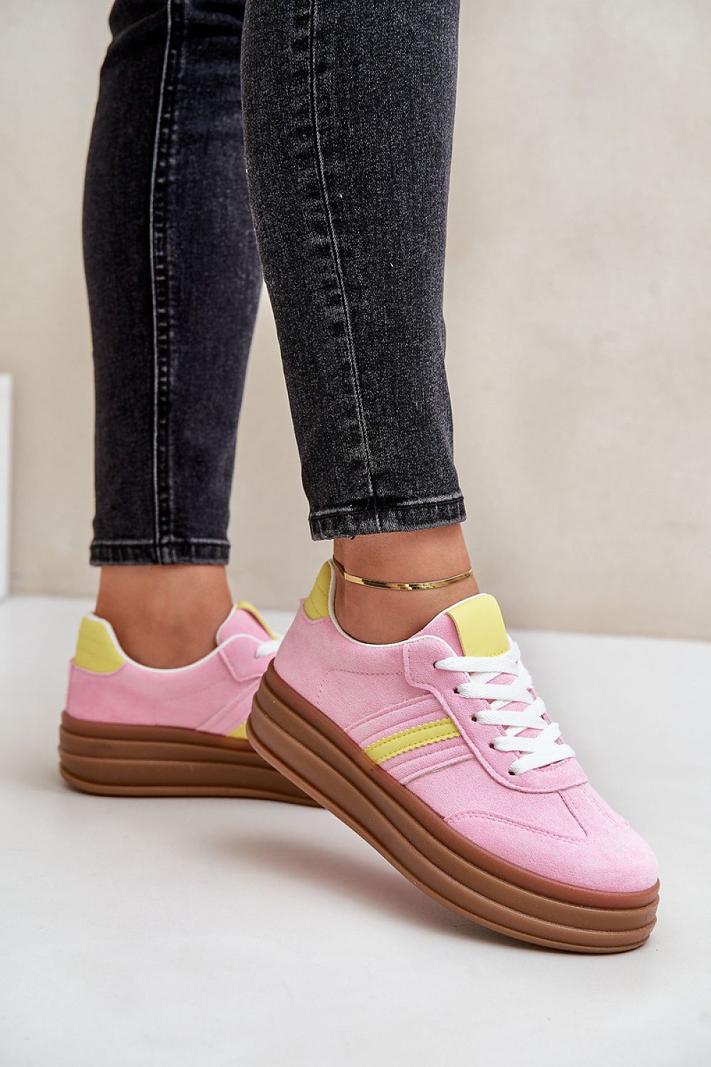  Sport Shoes model 203631 Step in style 