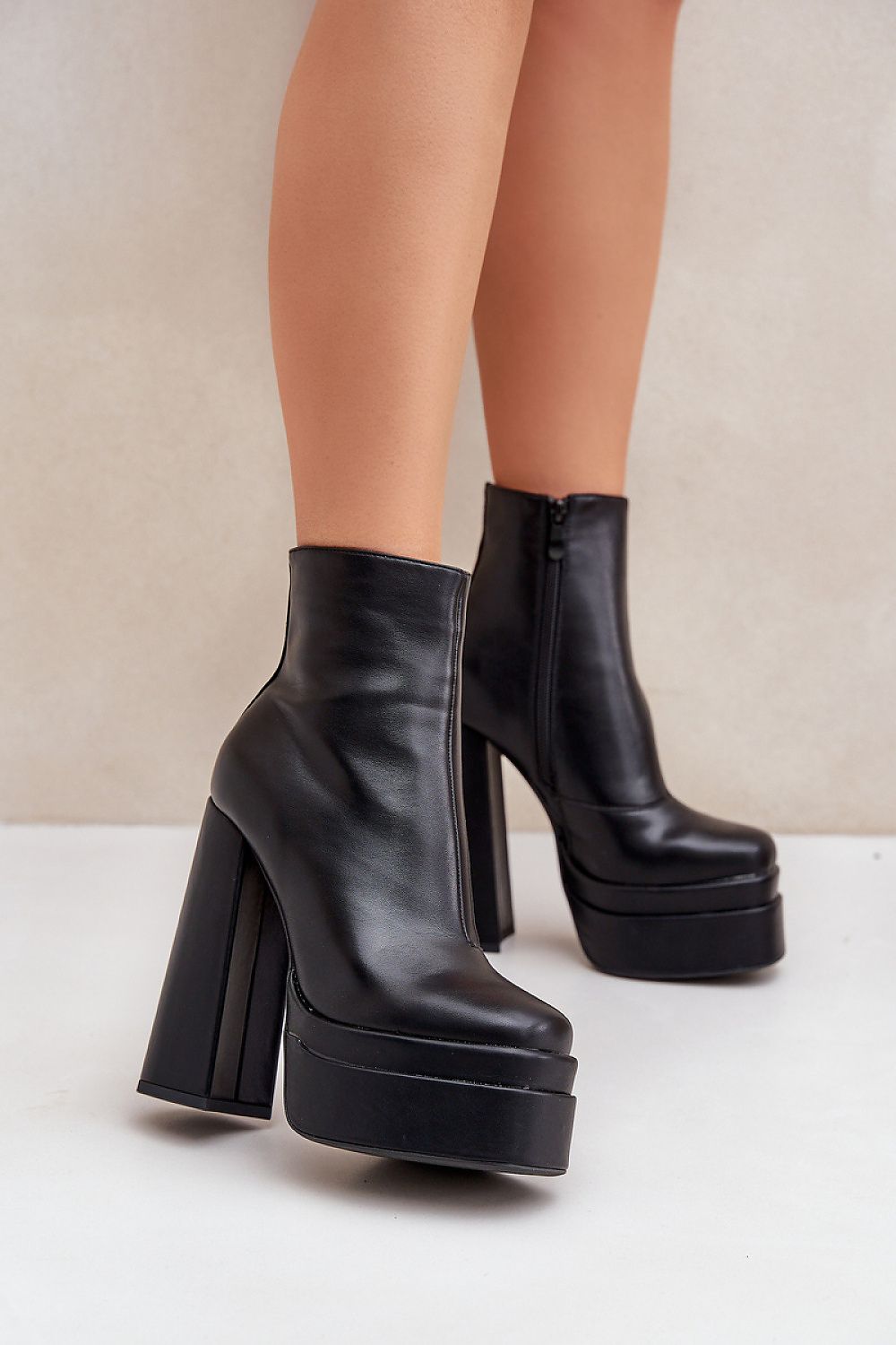  Heel boots model 204691 Step in style 
