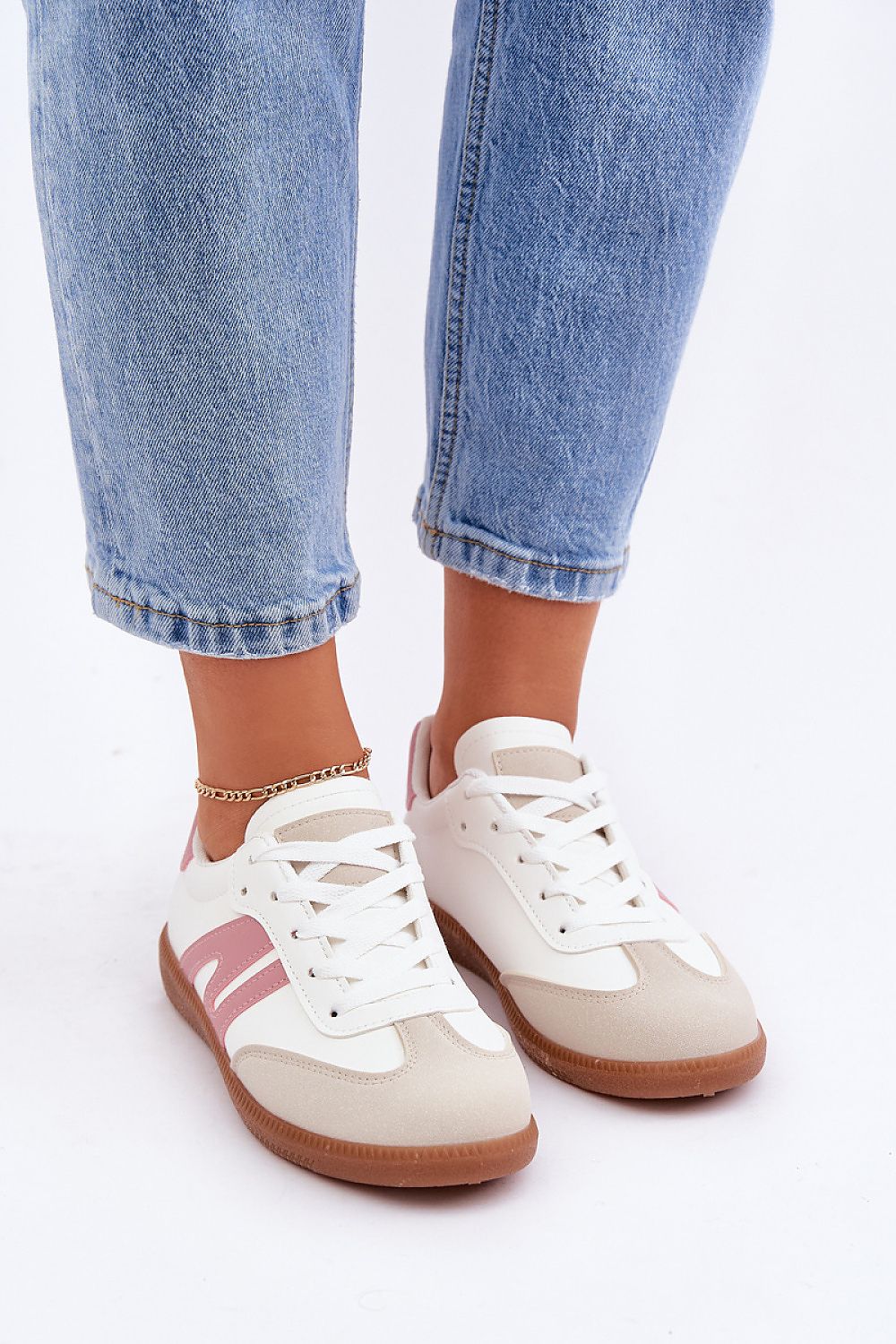  Sport Shoes model 205943 Step in style 