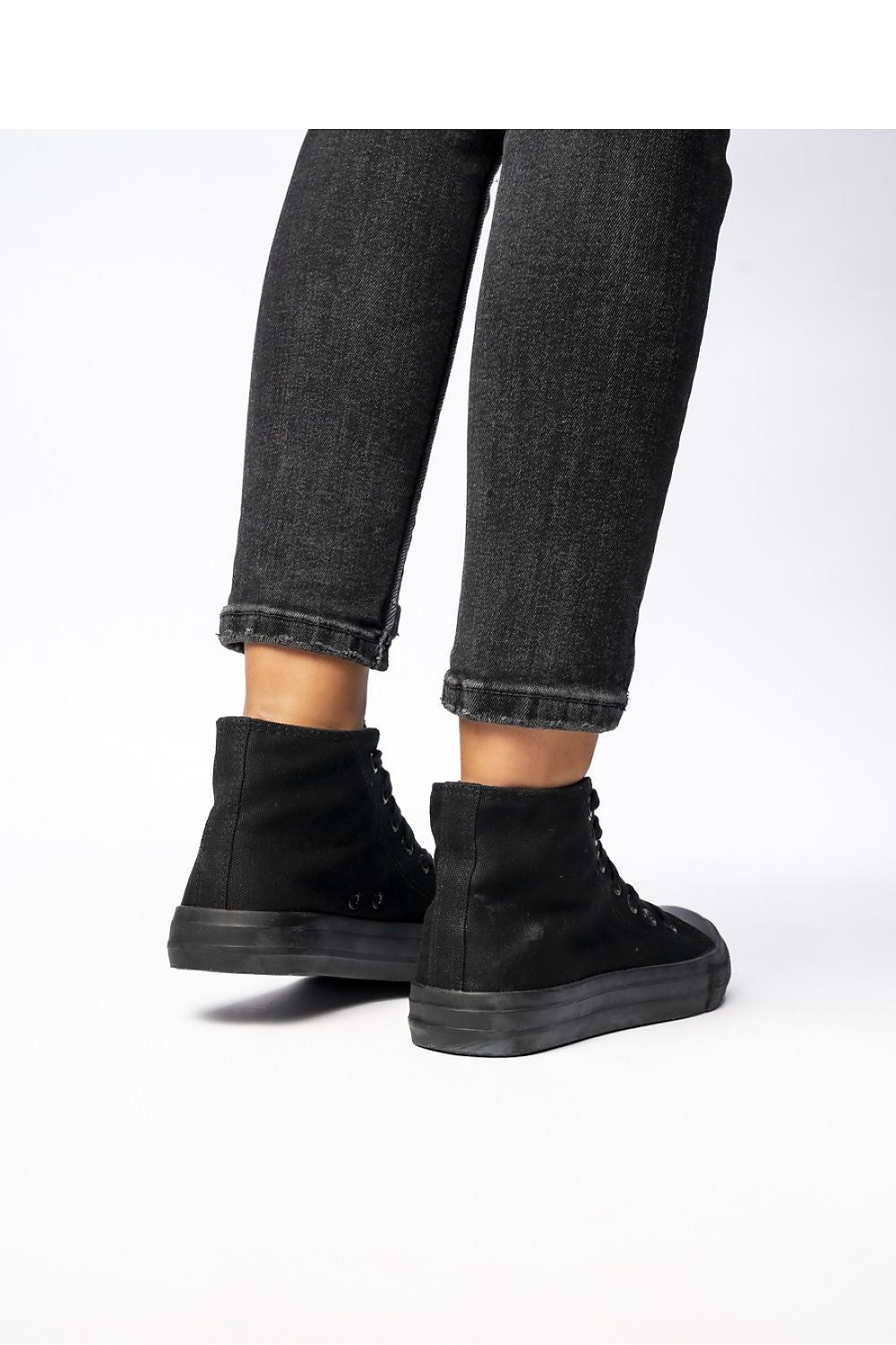  Sneakers model 210567 Inello 