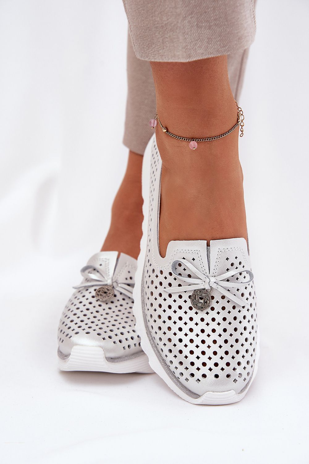  Low Shoes model 211120 Step in style 