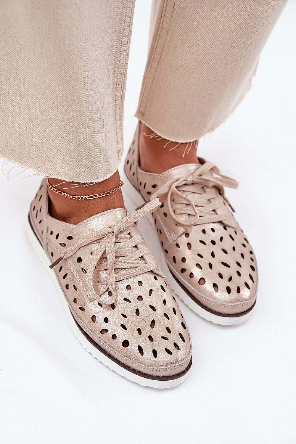  Low Shoes model 212718 Step in style 