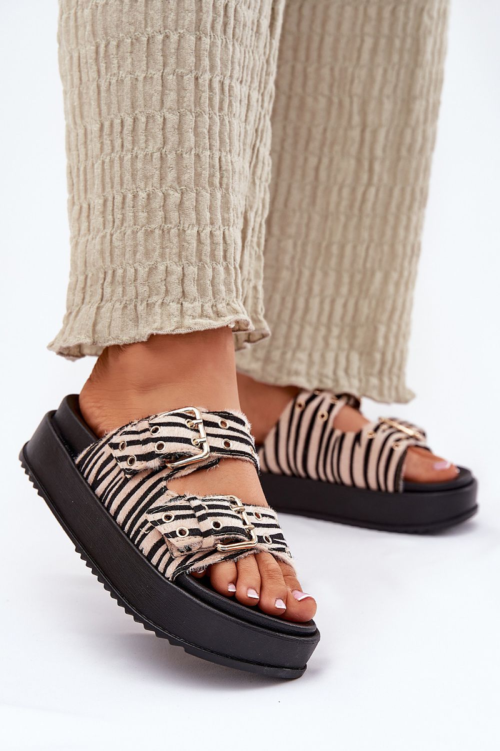  Flip-flops model 213481 Step in style 