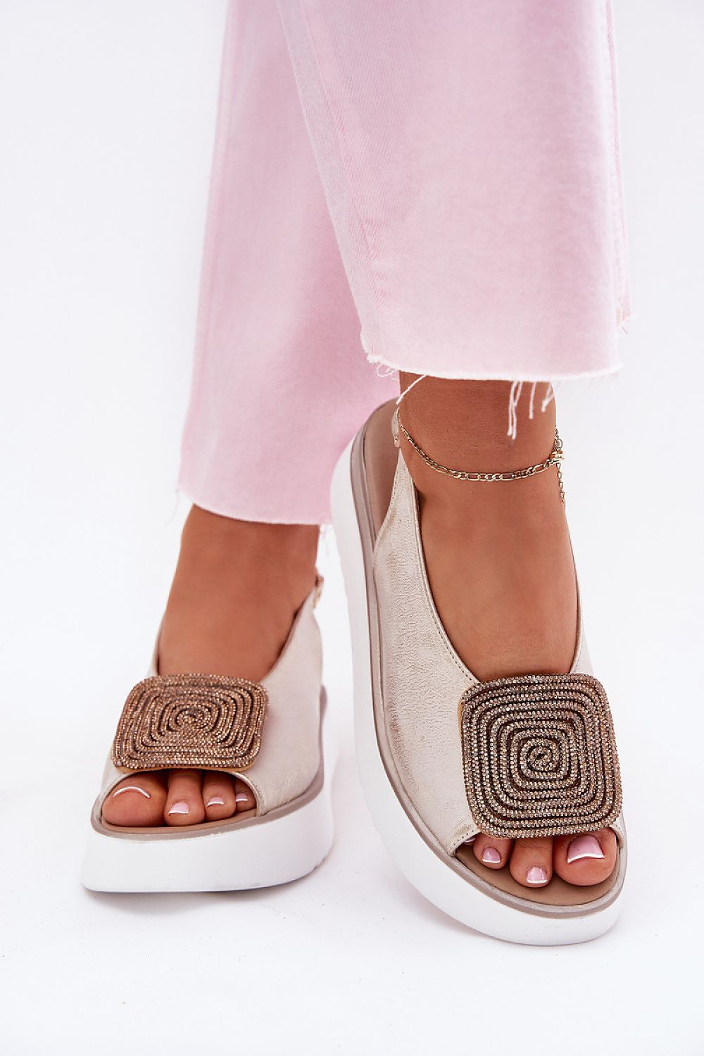 Sandals model 215028 Step in style 