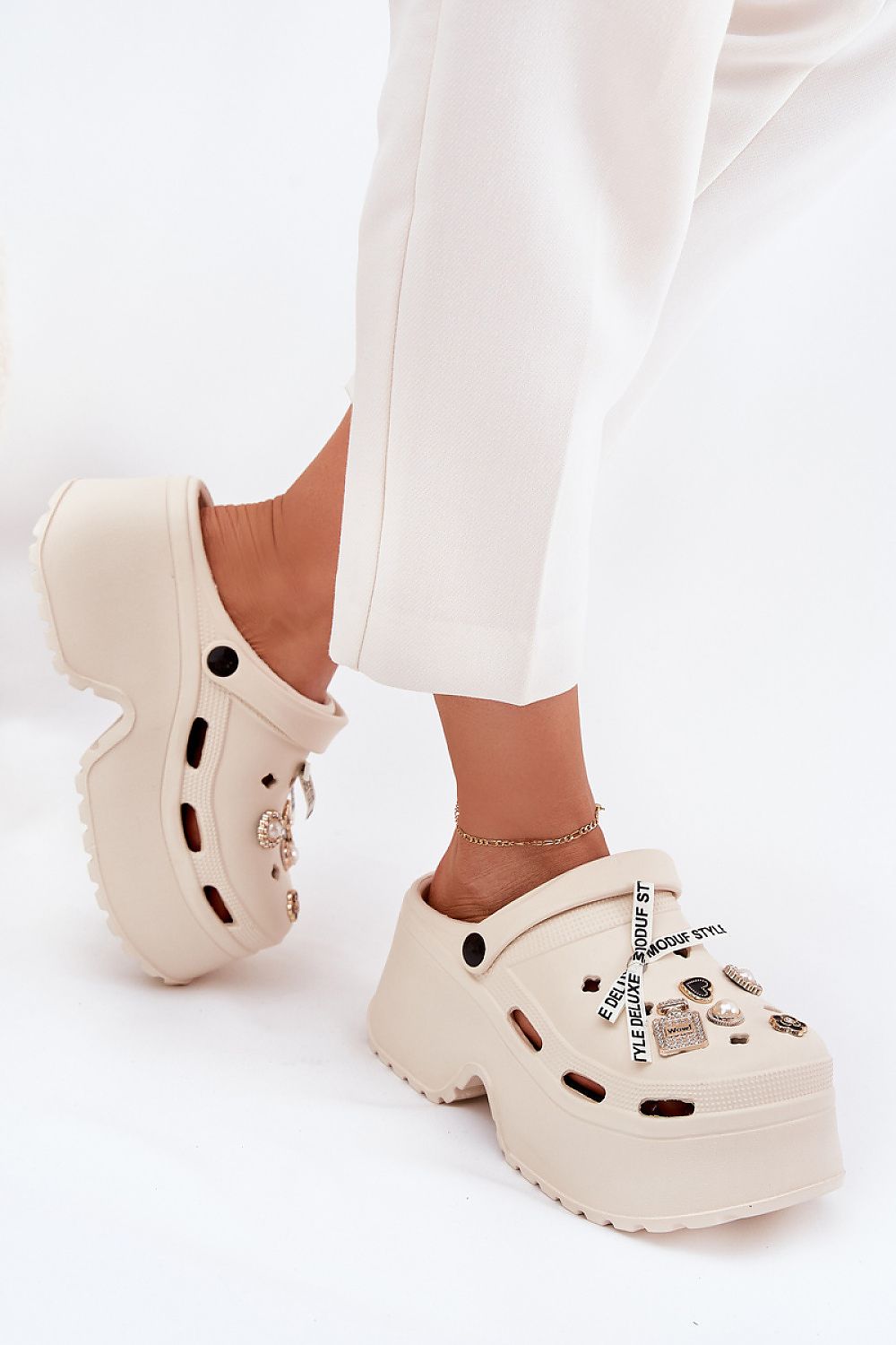  Flip-flops model 215051 Step in style 