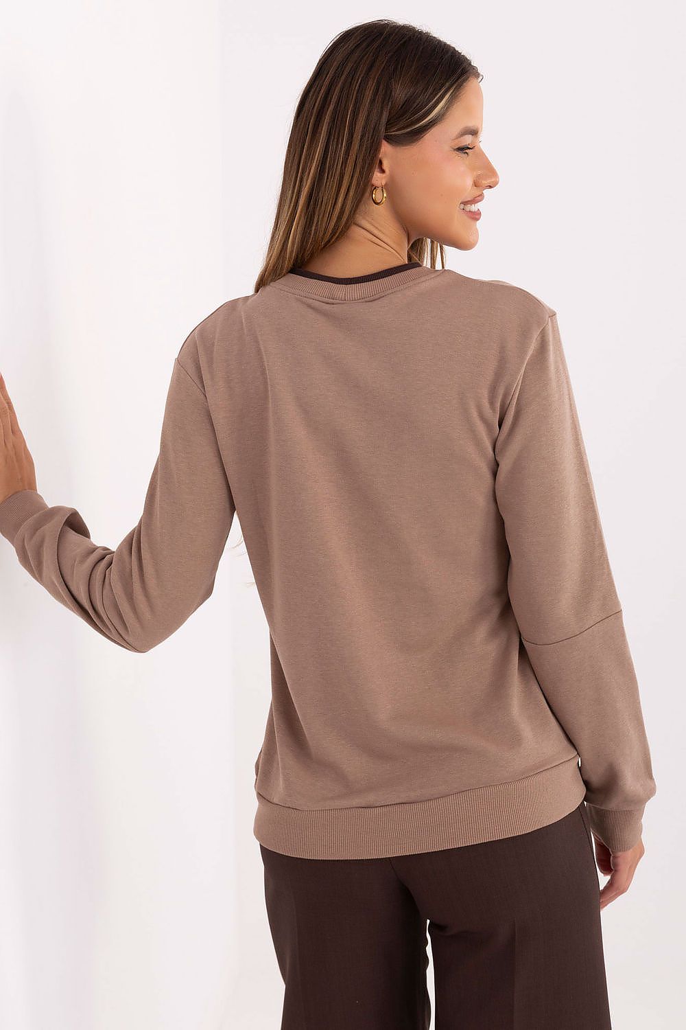  Sweatshirt model 217312 Relevance 