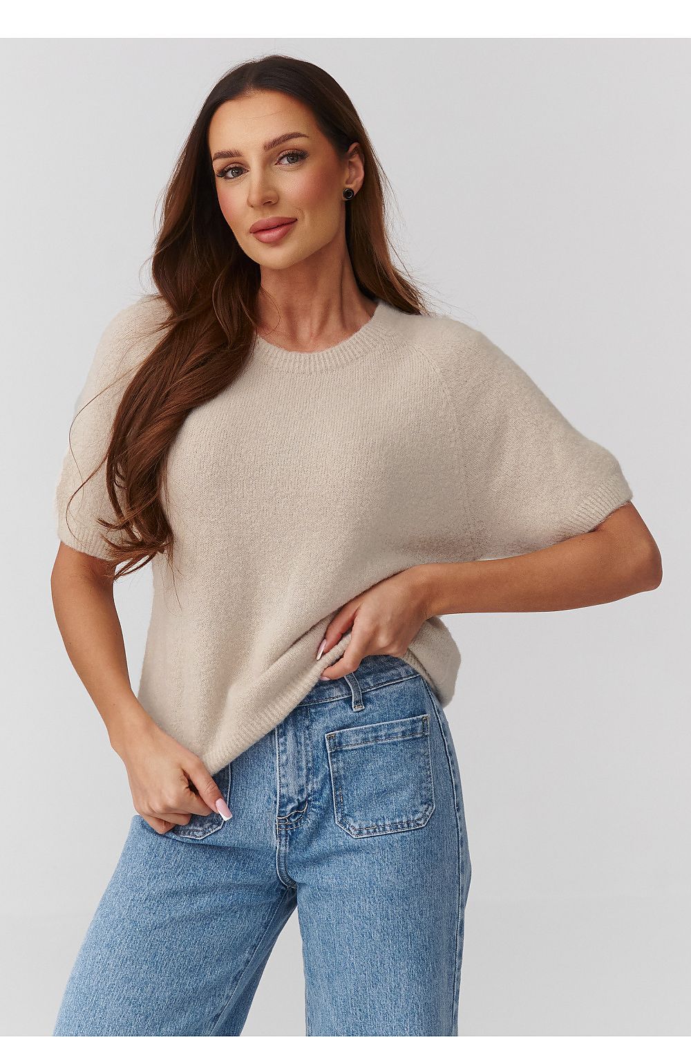  Short sleeve sweater model 224081 Makadamia 