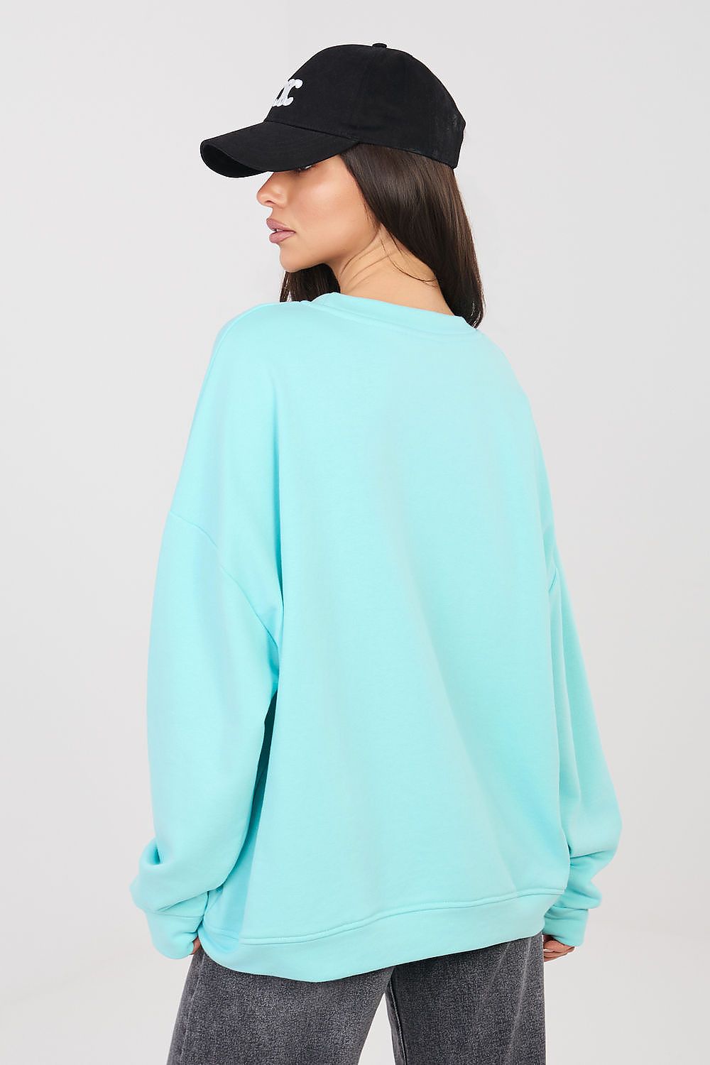  Sweatshirt model 225469 Relevance 