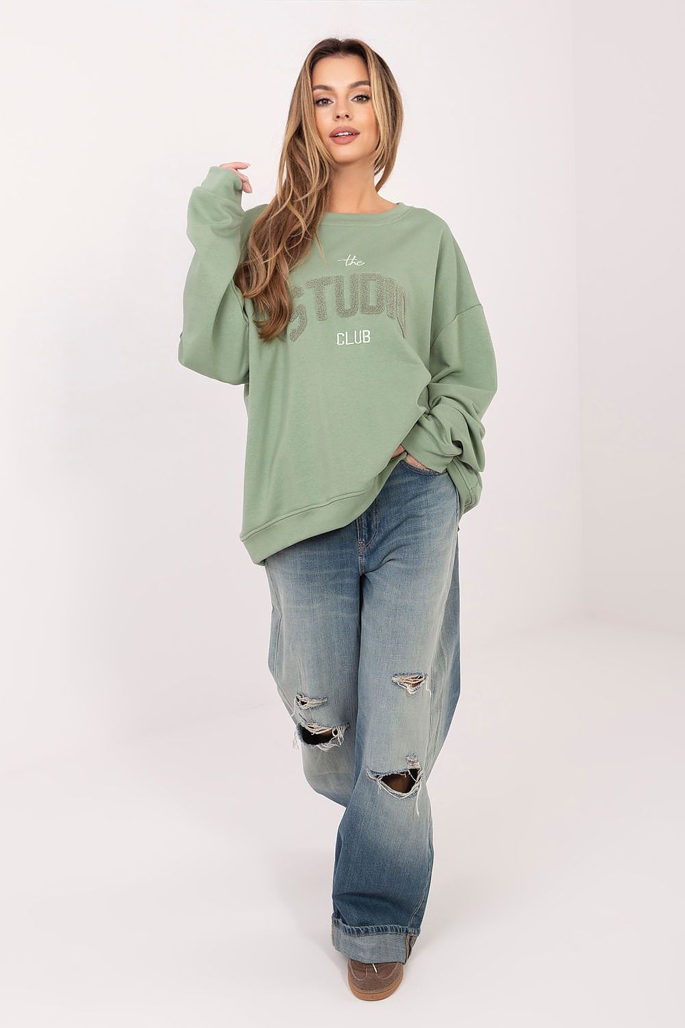  Sweatshirt model 225471 Relevance 