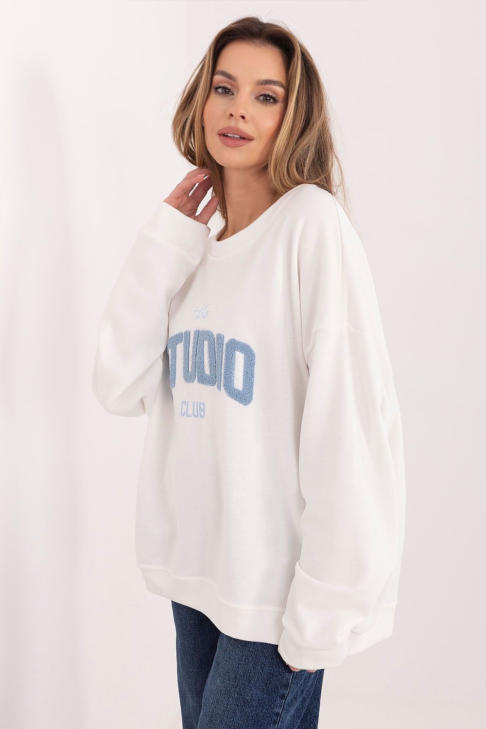  Sweatshirt model 225472 Relevance 