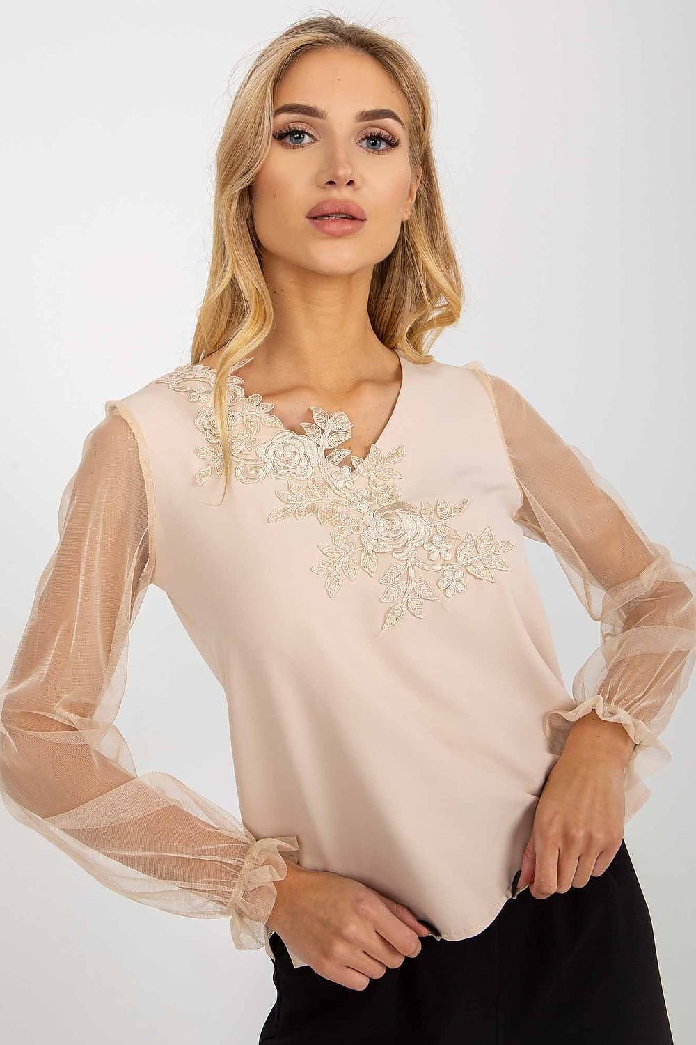 Blouse model 174748 Lakerta