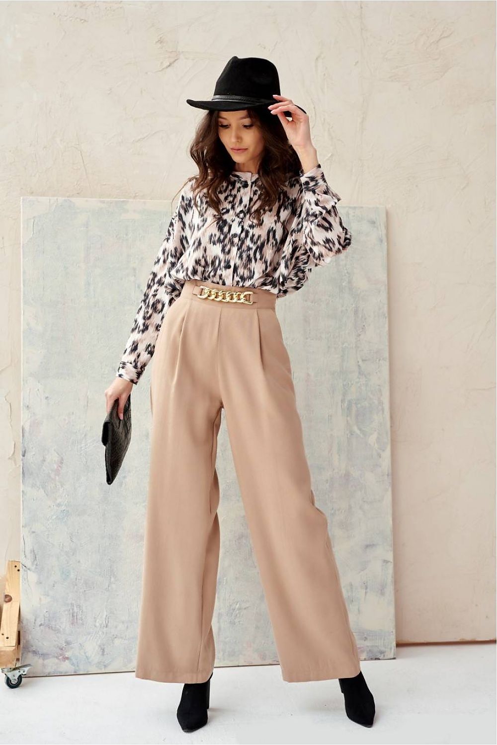 Women trousers model 182636 Roco Fashion