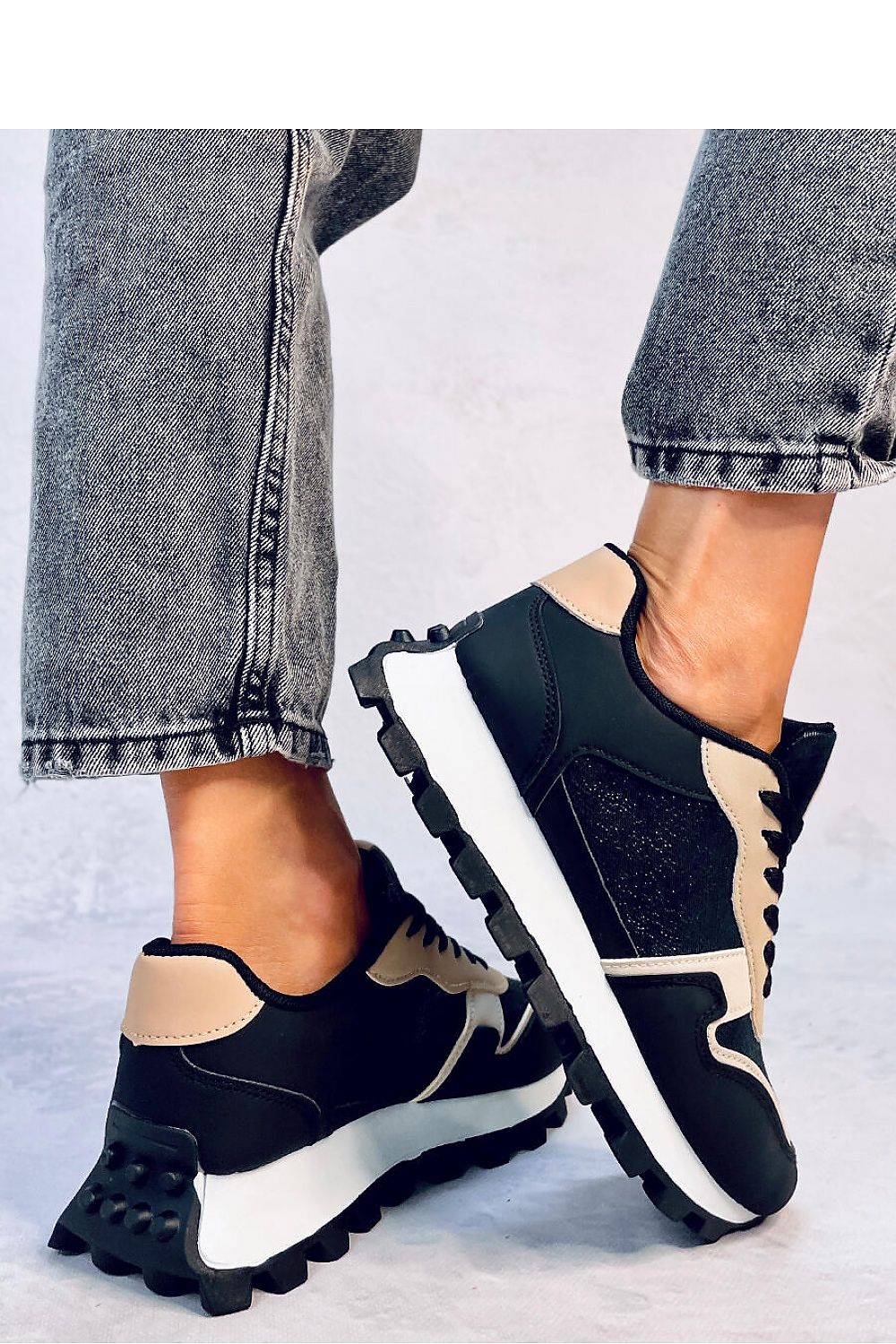 Sport Shoes model 184364 Inello