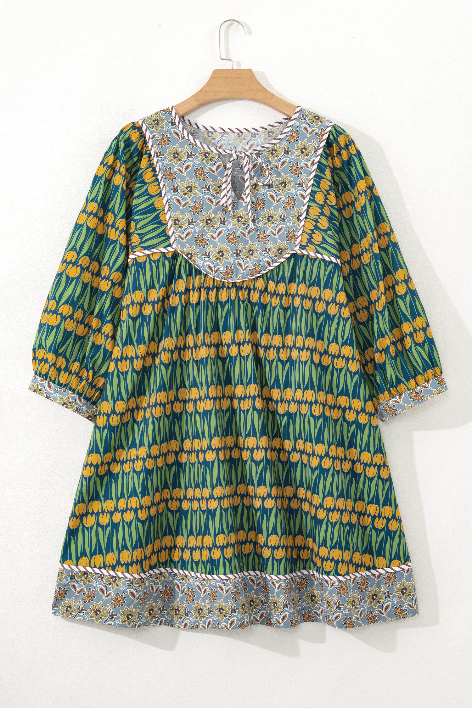 Green Plus Size Mixed Floral Print Striped Trim Loose Mini Dress