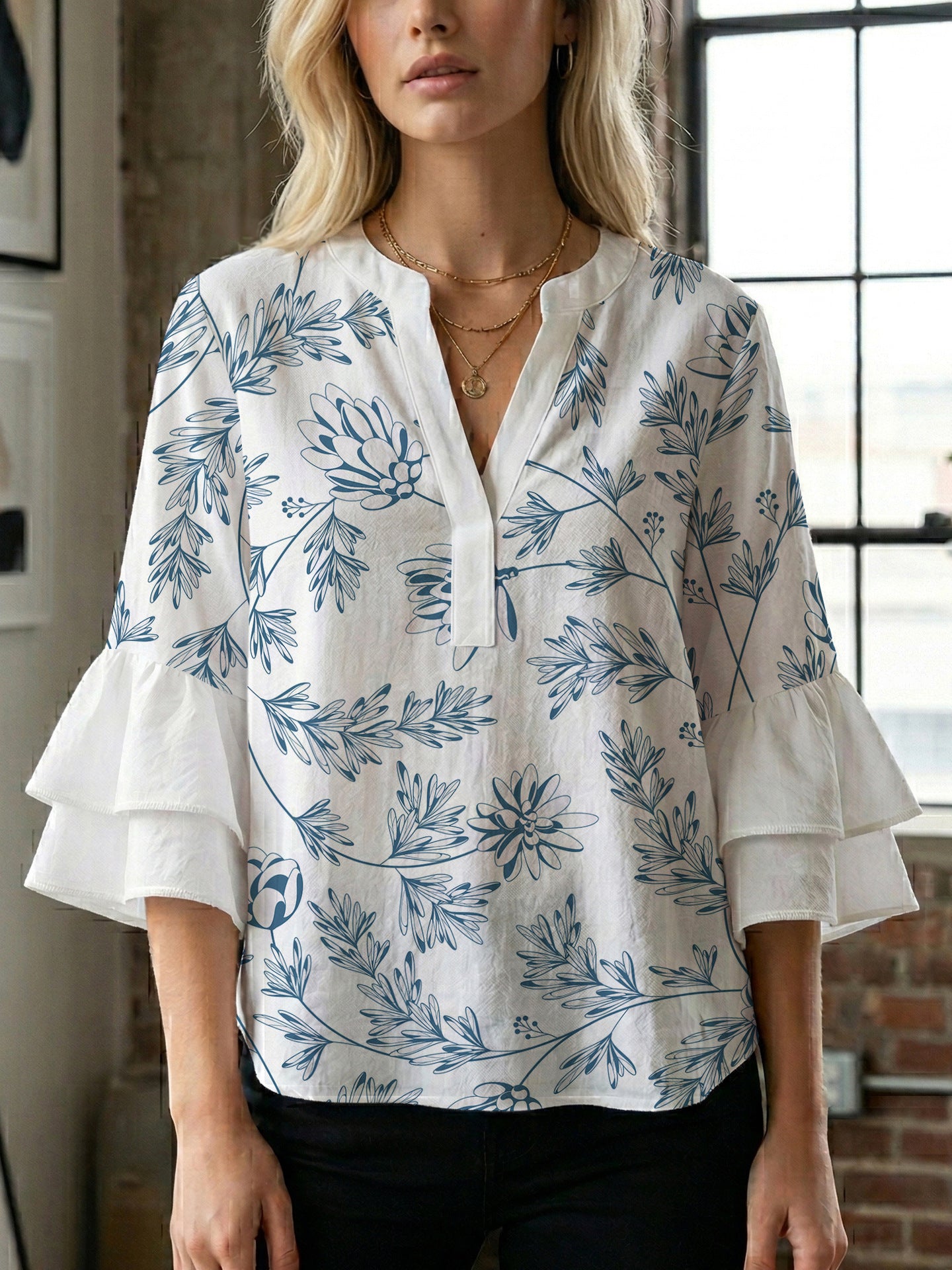 Women's Digital Print Puff Sleeve Top