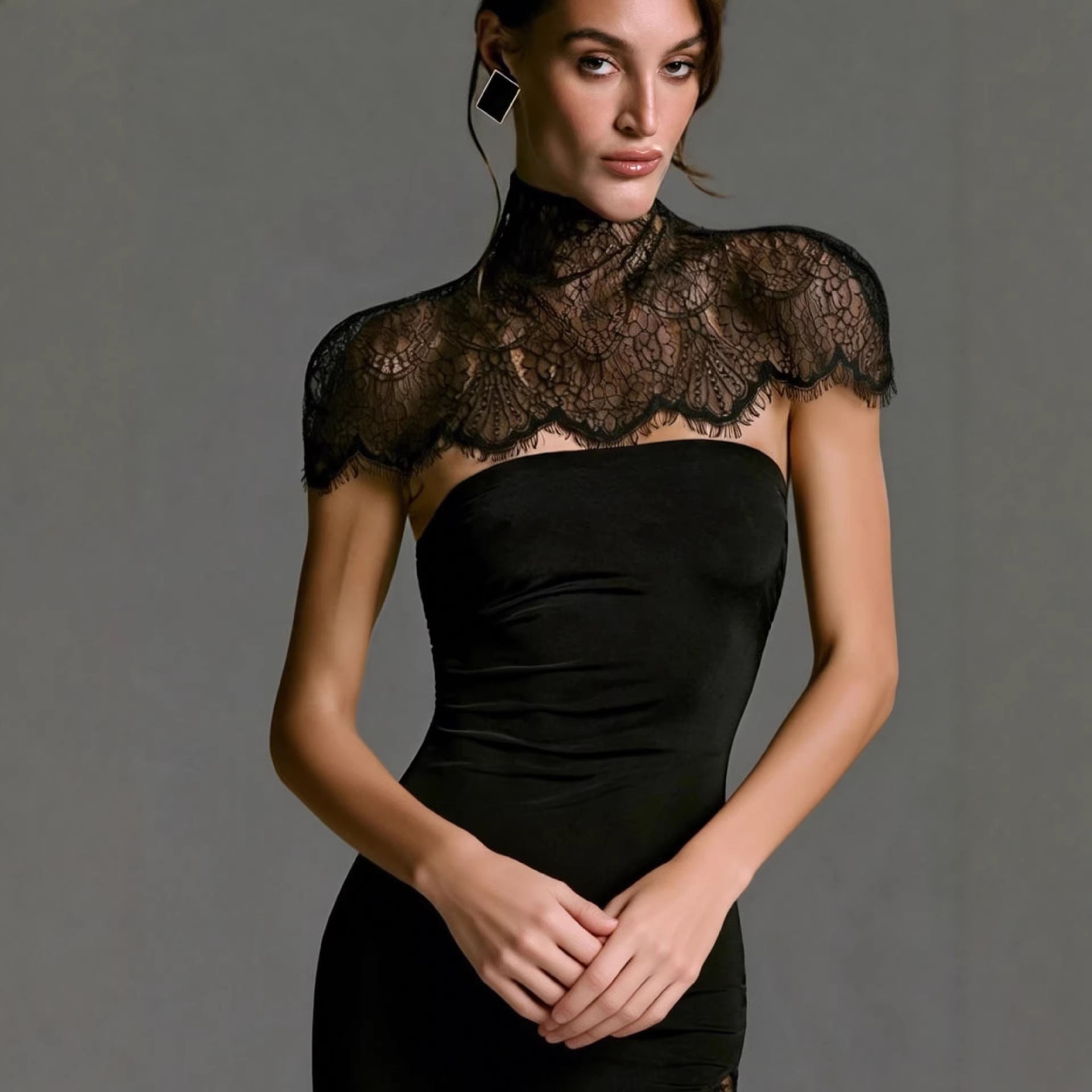 Lace-neck Light-luxury Evening Gown Paired With A Matching Shawl A Dress