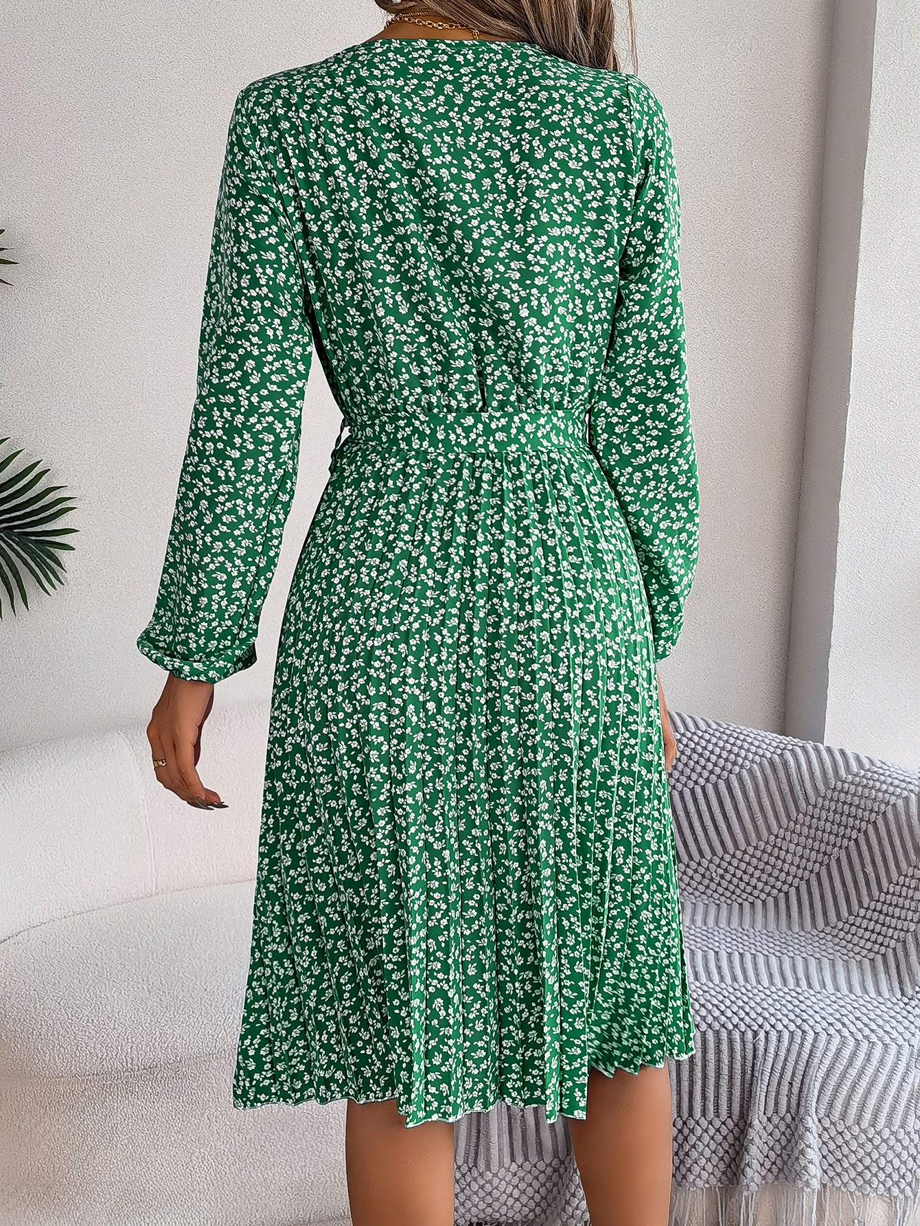 Women's Casual Long Sleeve Floral Flared Pleated Skirt